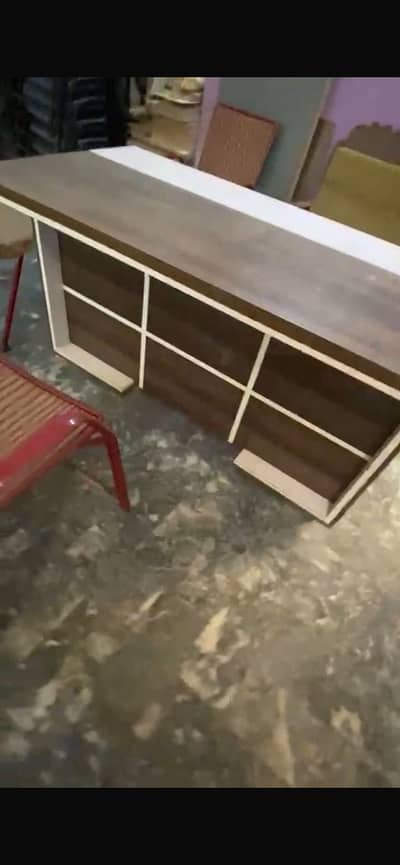 Office executive table for sale