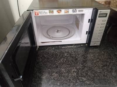 microwave oven