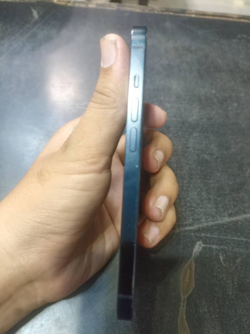 Apple iPhone 14 2