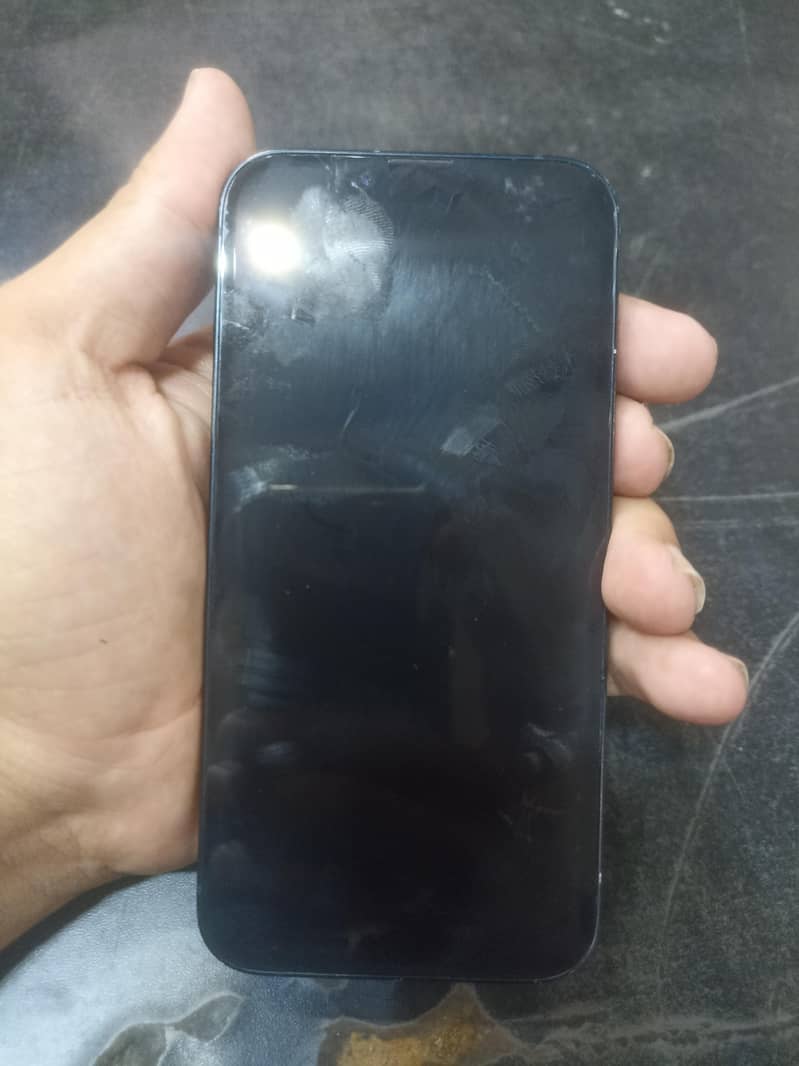 Apple iPhone 14 3