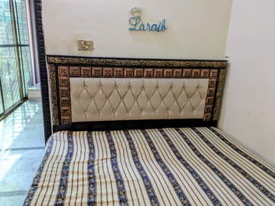king sized bed