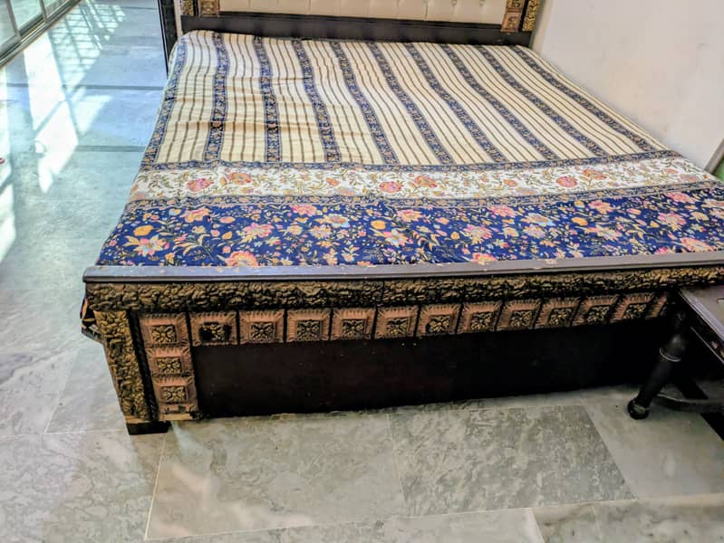 king sized bed 1