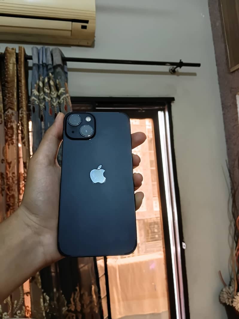 Apple iPhone 13 0