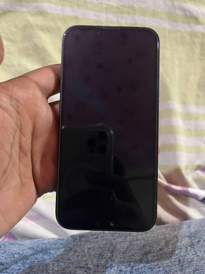 Apple iPhone 13 4
