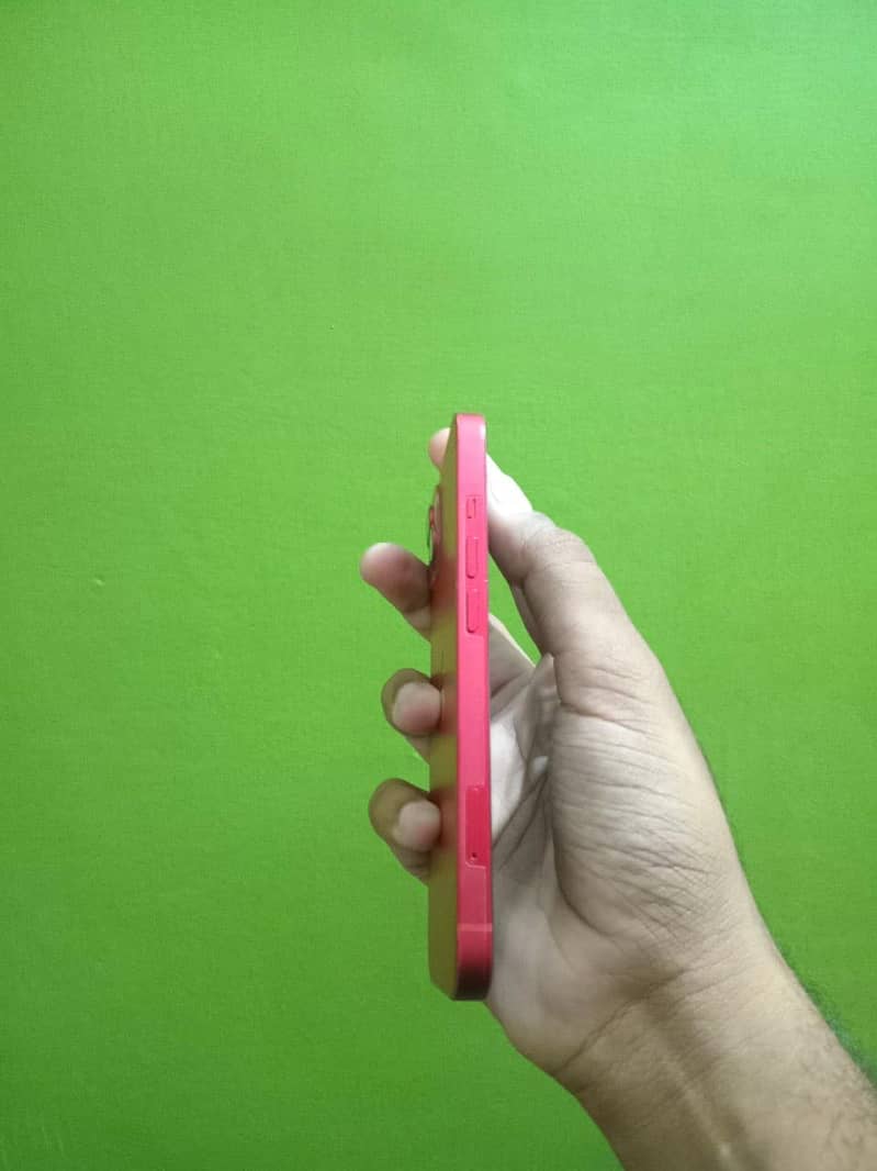 Apple iPhone 13 2