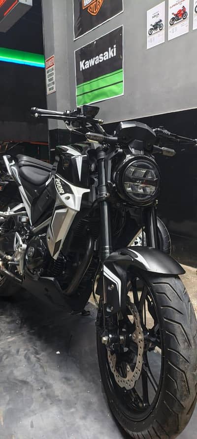 Super Star 200R