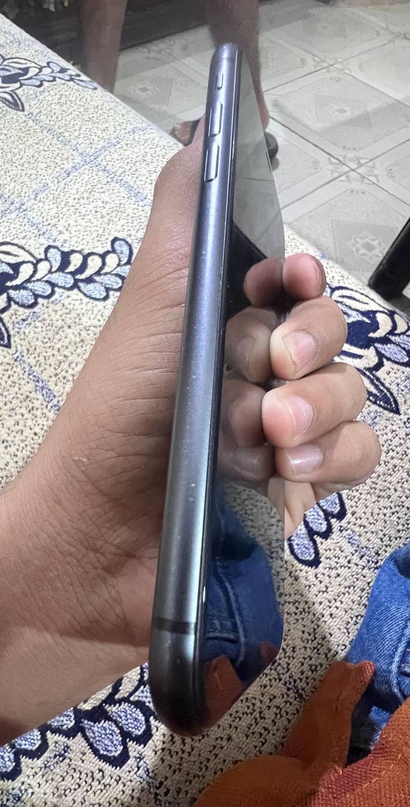 Apple iPhone 11 3