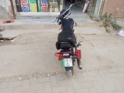 cd70 2014 model bike red colour