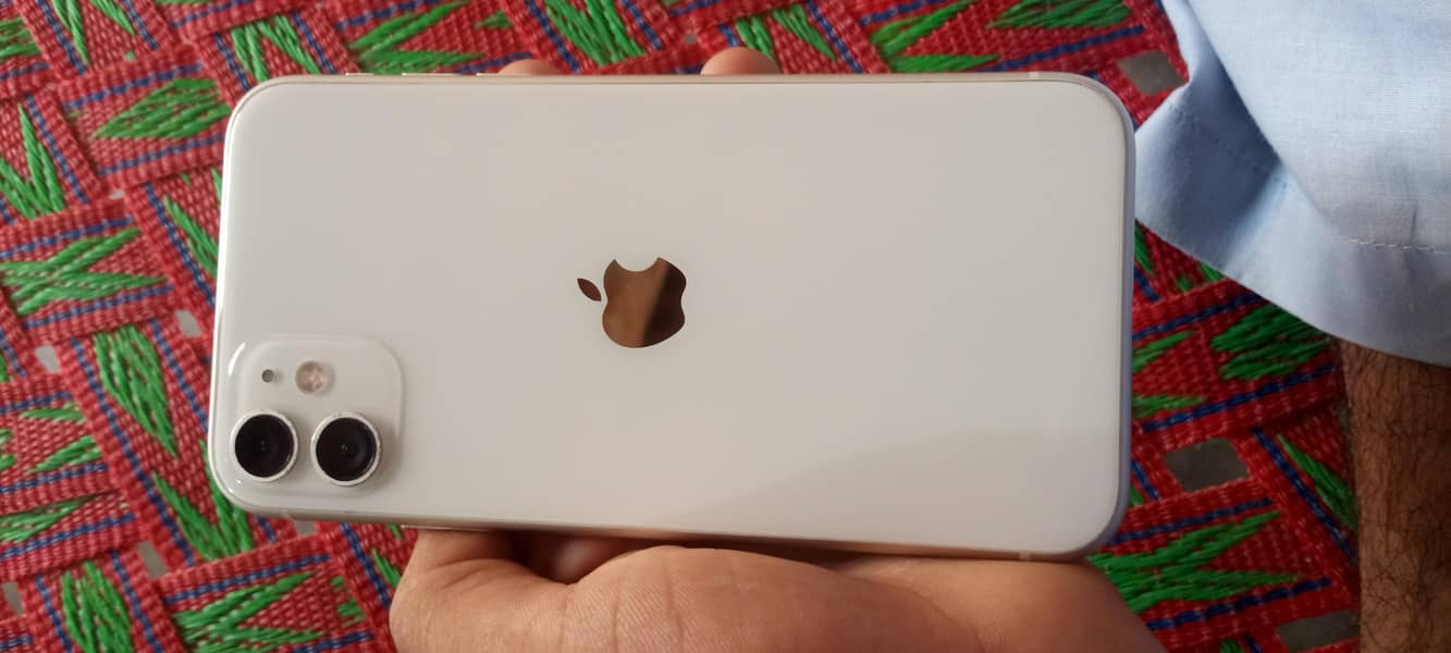 Apple iPhone 11 9
