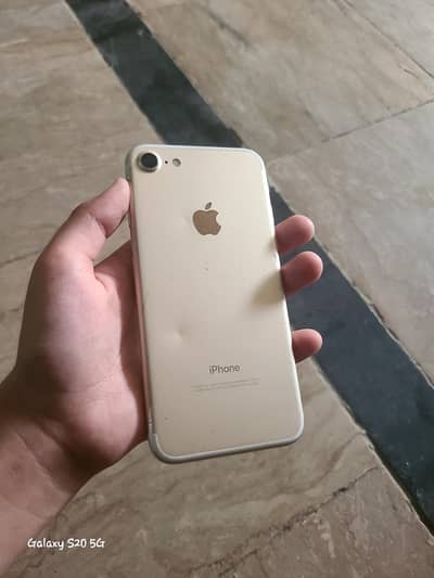 Apple iPhone 7