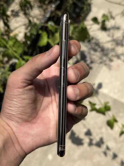 Apple iPhone XS Max with box