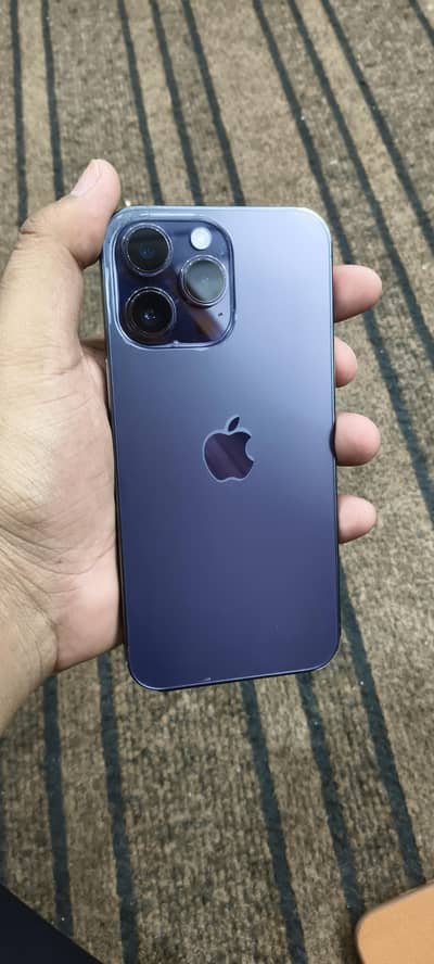 Apple iPhone 14 Pro Max JV with original charger