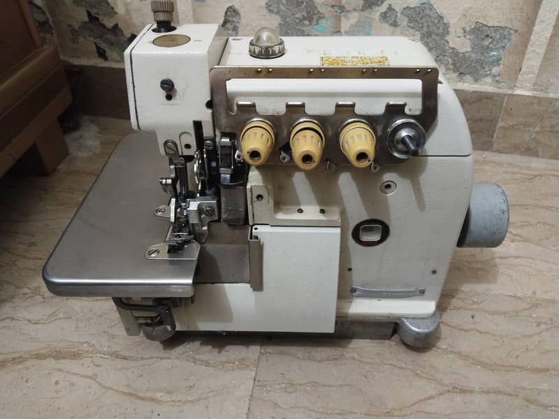 Overlock Machine. 0