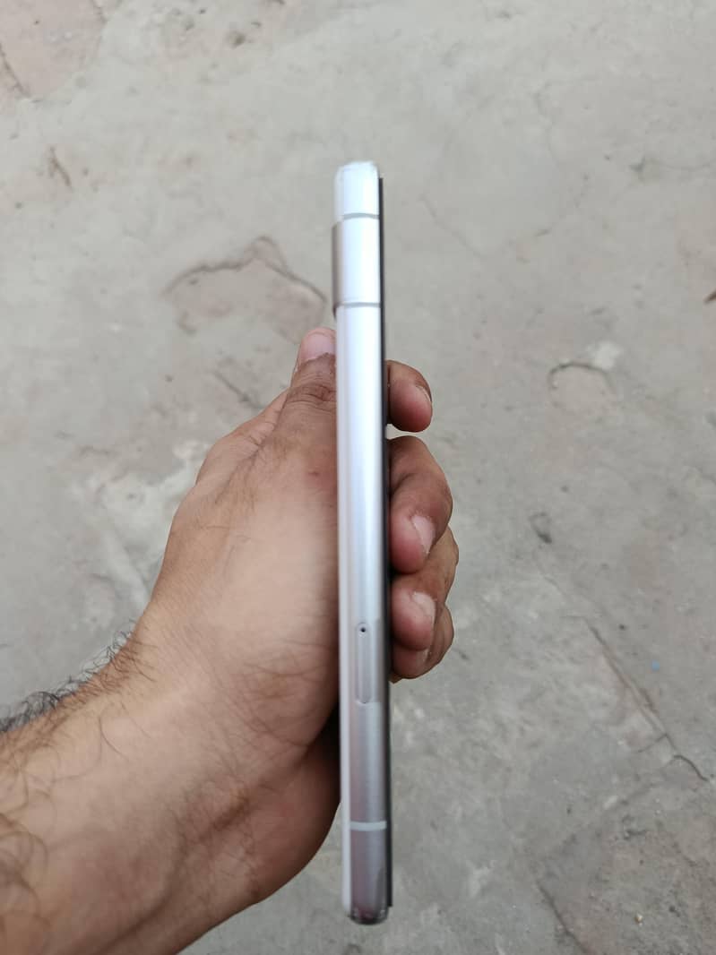 Google pixel 7A 2