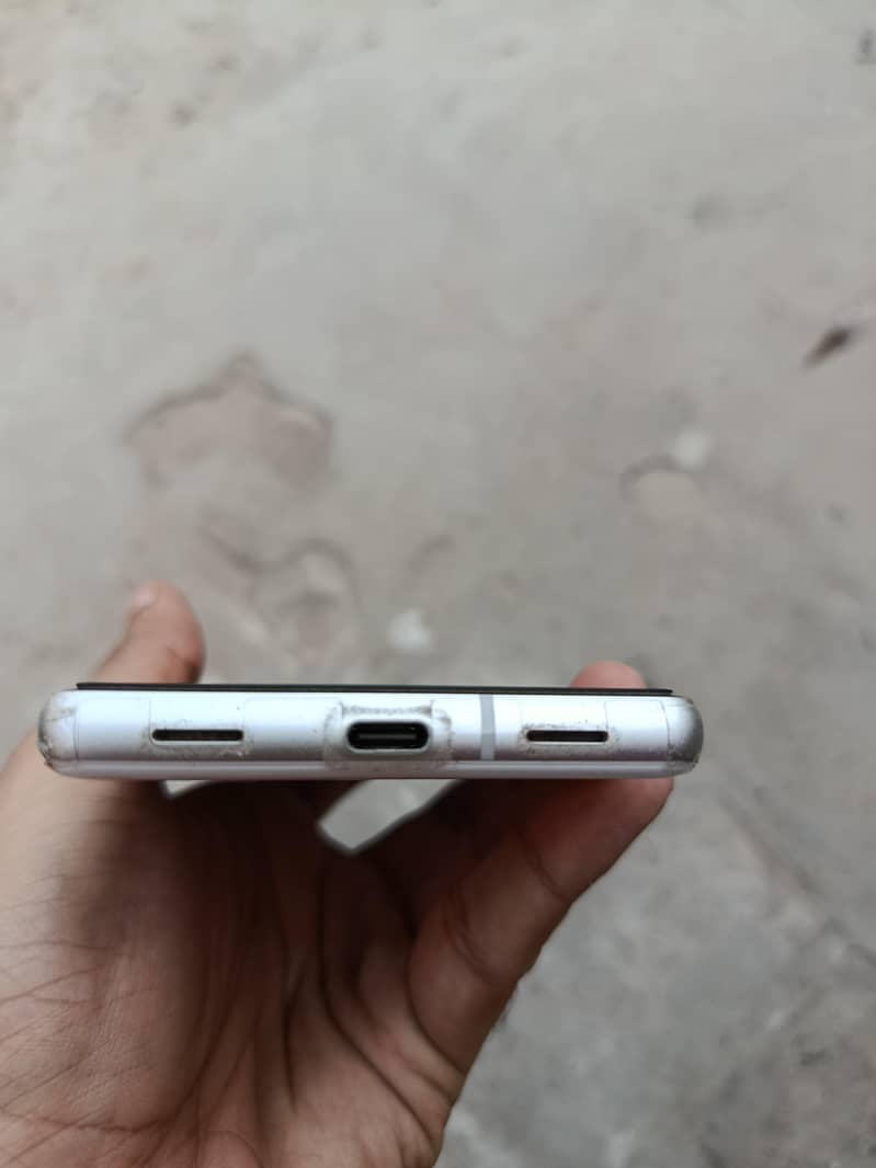 Google pixel 7A 4