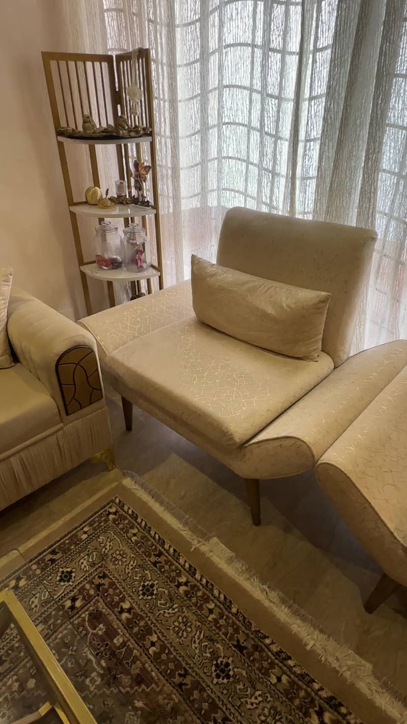 Single seater sofa 1