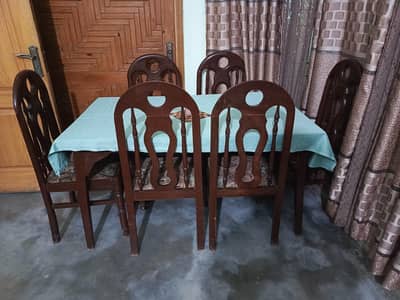 dinning table with chairs sell urgent