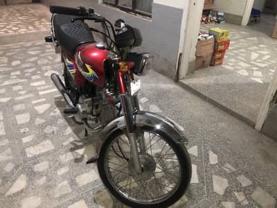 2nd owner hai bike ki condition Axhi hai all Punjab. Number hai