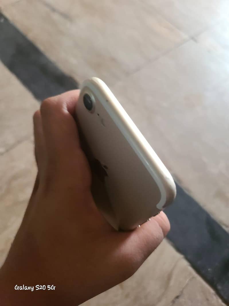 Apple iPhone 7 1