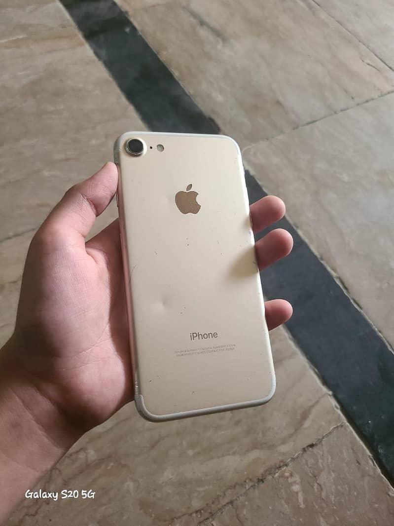 Apple iPhone 7 5