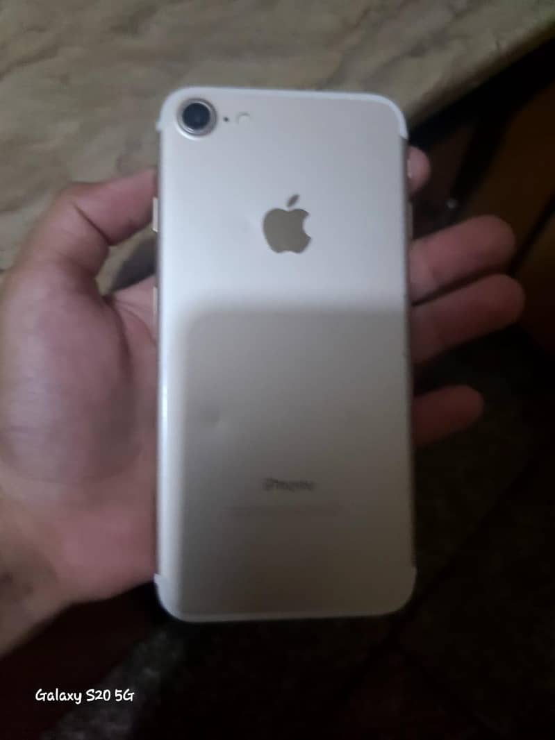 Apple iPhone 7 7