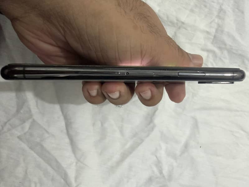 Apple iPhone X 6