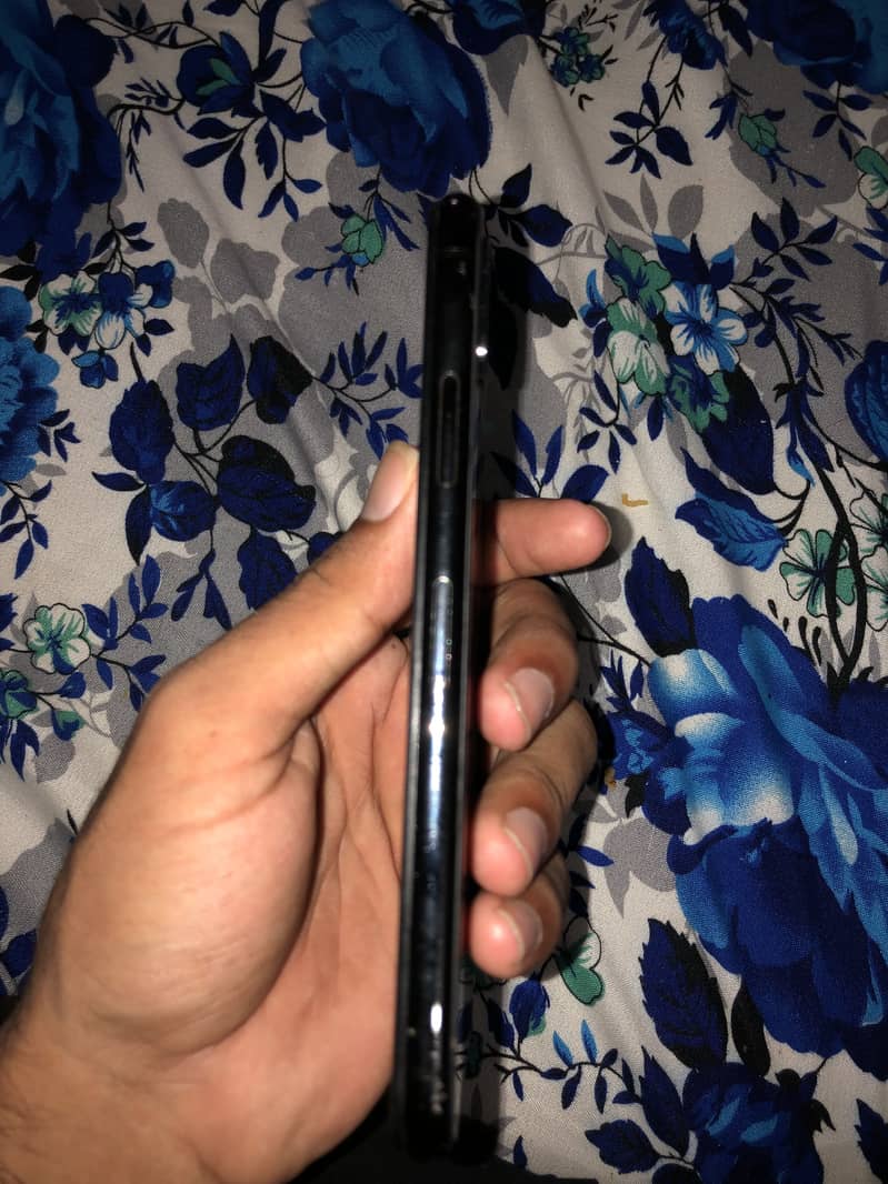 Apple iPhone X 4