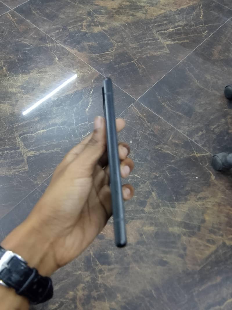 Google Pixel 6a 5