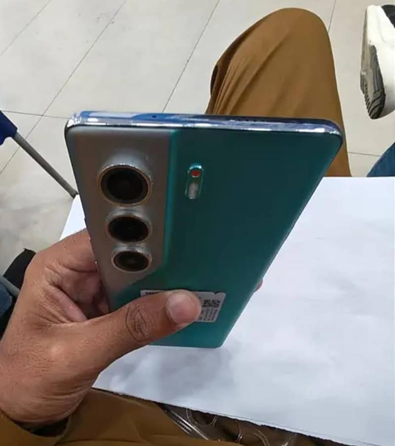 Tecno CAMON 40 Pro 0