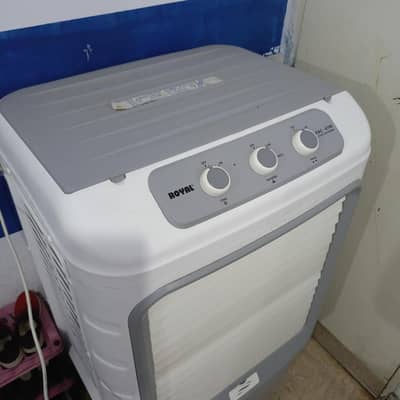 ROYAL FAN. air coller just like brand new