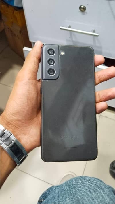 Samsung Mobile S21 FE