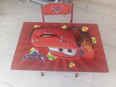 kids table and chair
