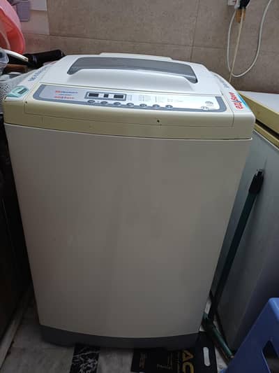 Dawlance top load washin machine modelDWF 2000A