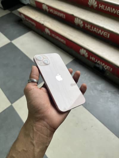 Apple iPhone 13
