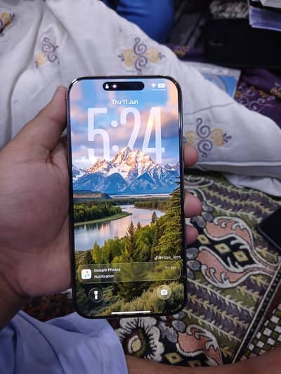 Apple iPhone 16 Pro Max