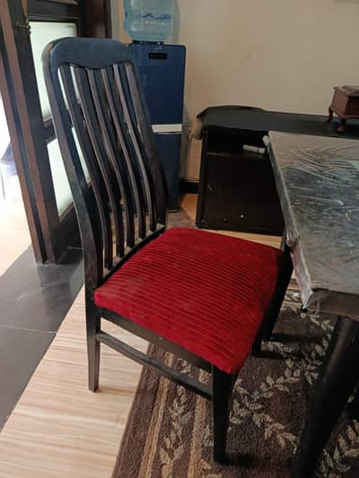 Dinning table with 6 chairs