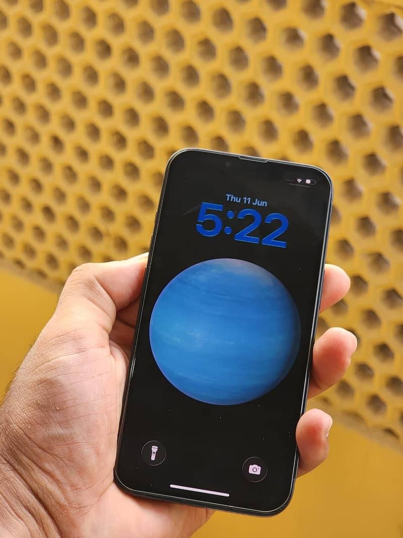 Apple iPhone 13 3