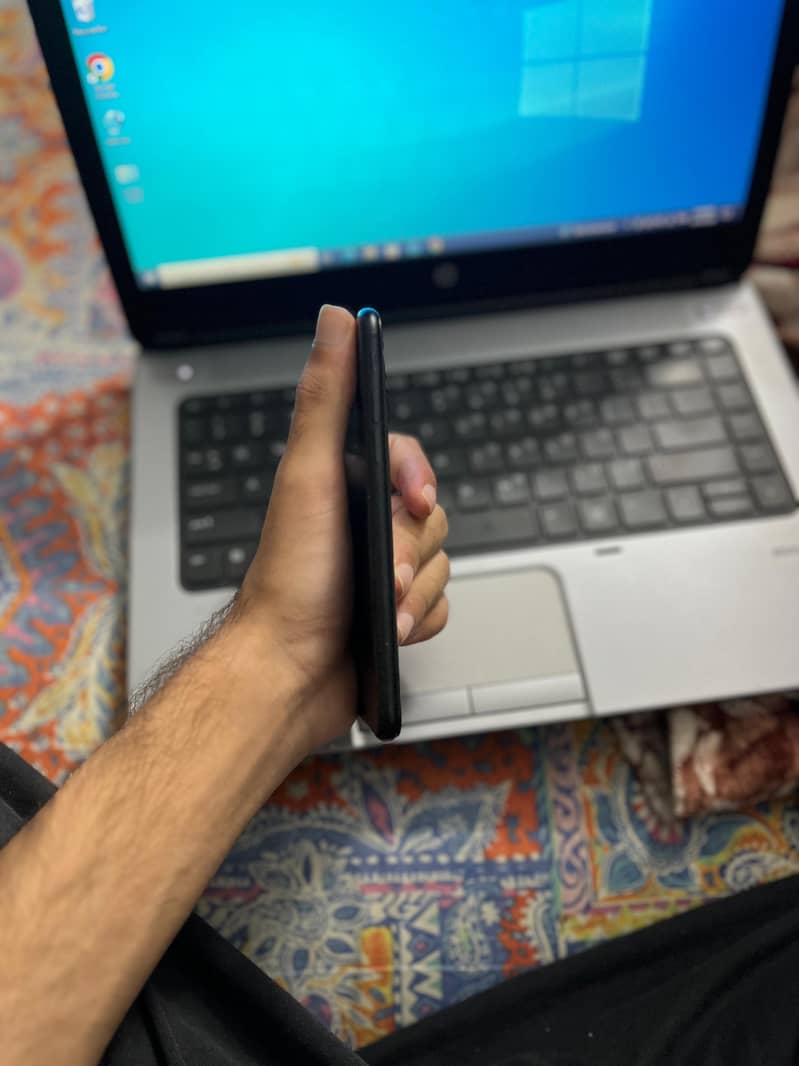 Apple iPhone 7 3