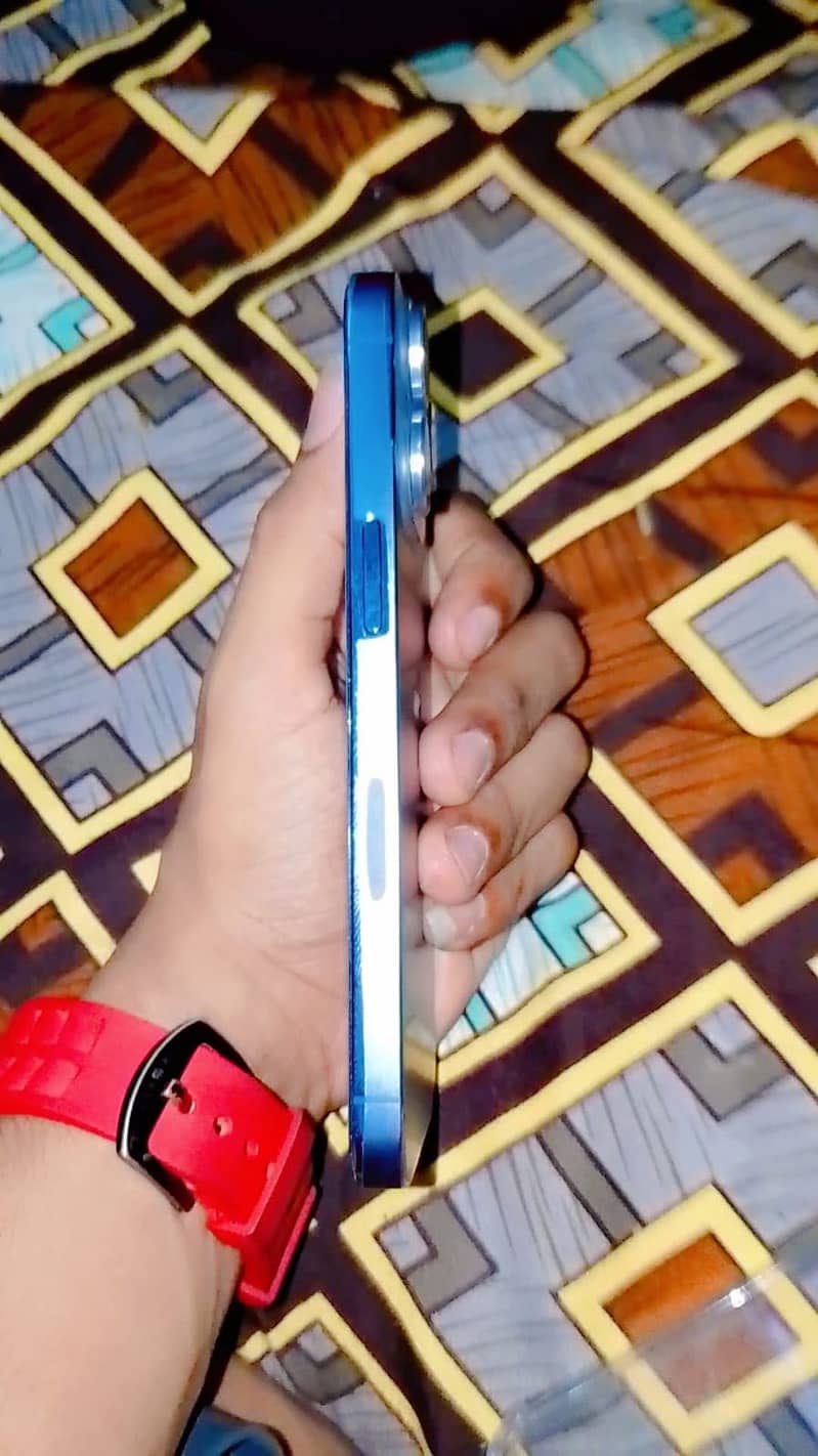 Apple iPhone 13 Pro 1