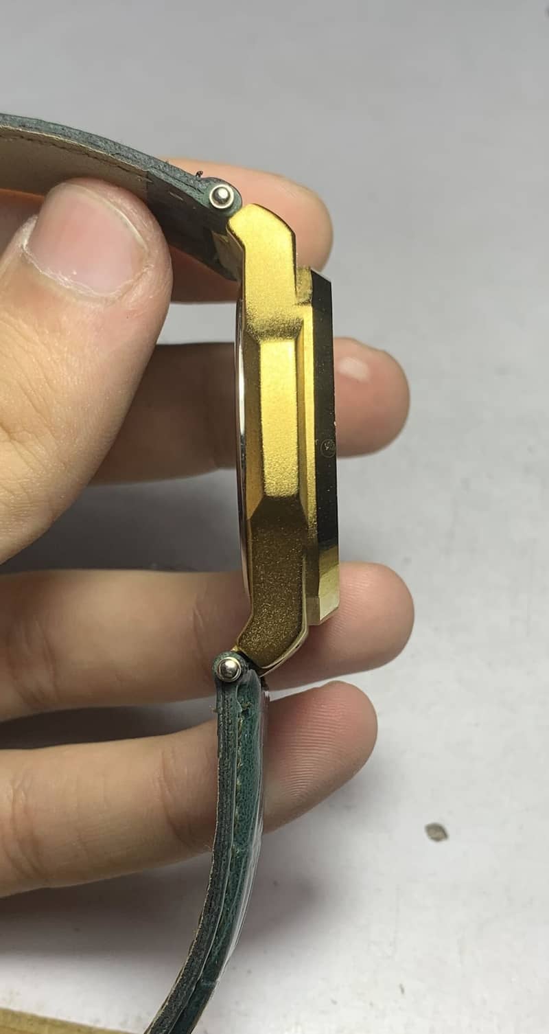 EMERALD WATCH 3