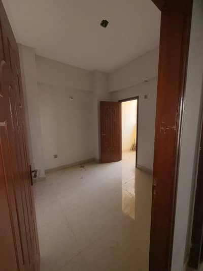 Prime Location Flat Sized 700 Square Feet In North Nazimabad - Block L