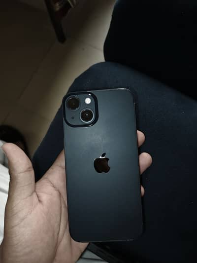 Apple iPhone 13