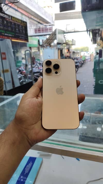 Apple iPhone 16 Pro Max