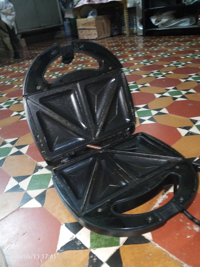 sandwich maker 1