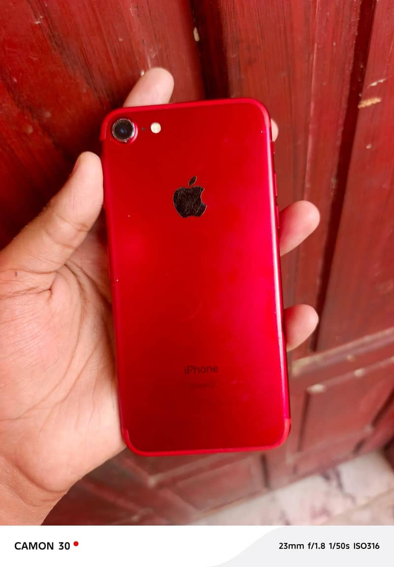 Apple iPhone 7 1