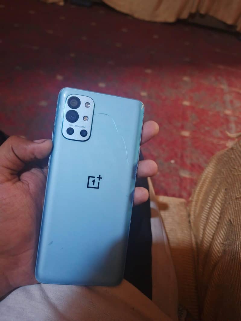 OnePlus 9r 1