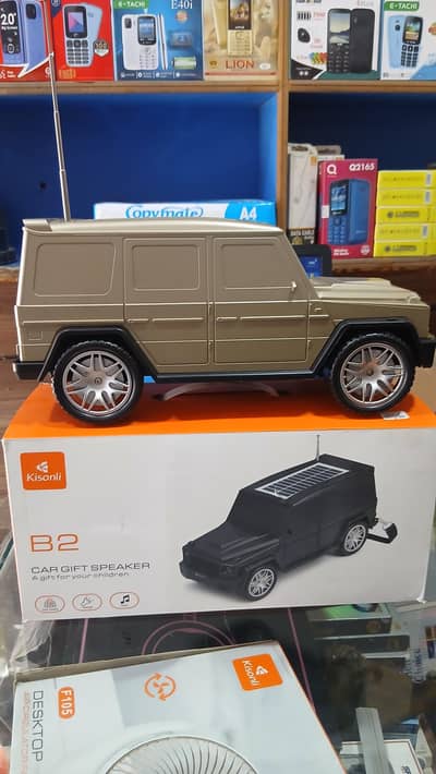 Kisonli B2 10W Solar Charging Modern Car FM Bluetooth Speaker
