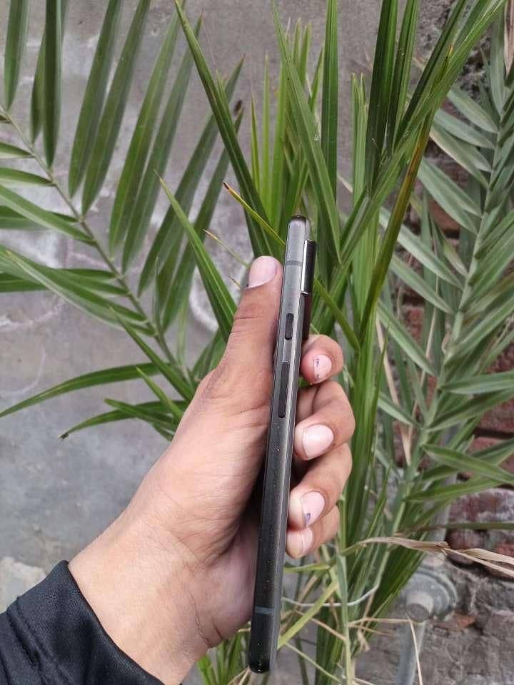 Google Pixel 6 (Cp***) 4