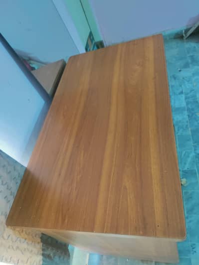 Writing Table in excellent condition