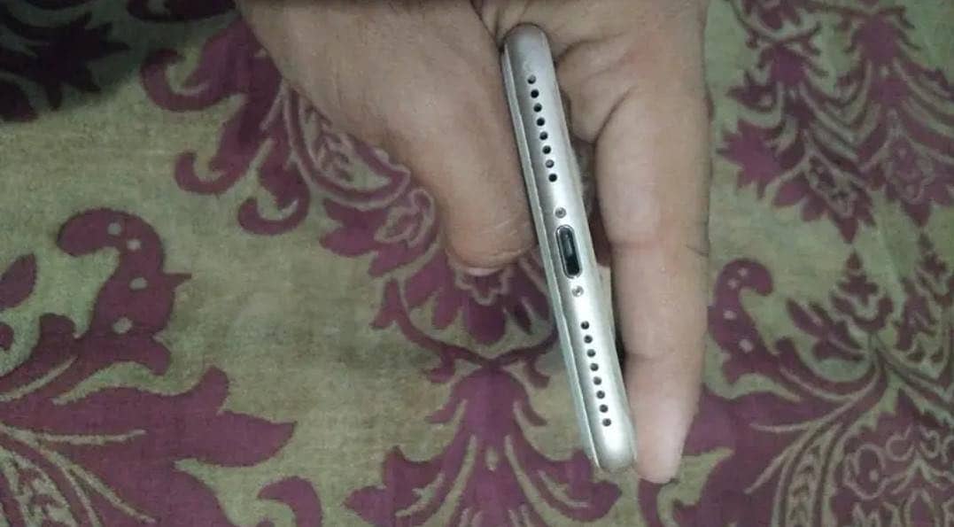 Apple iPhone 8 Plus 4